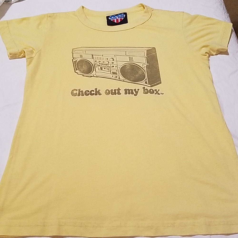 Junk Food light yellow tee Check out my box - Picture 2 of 6